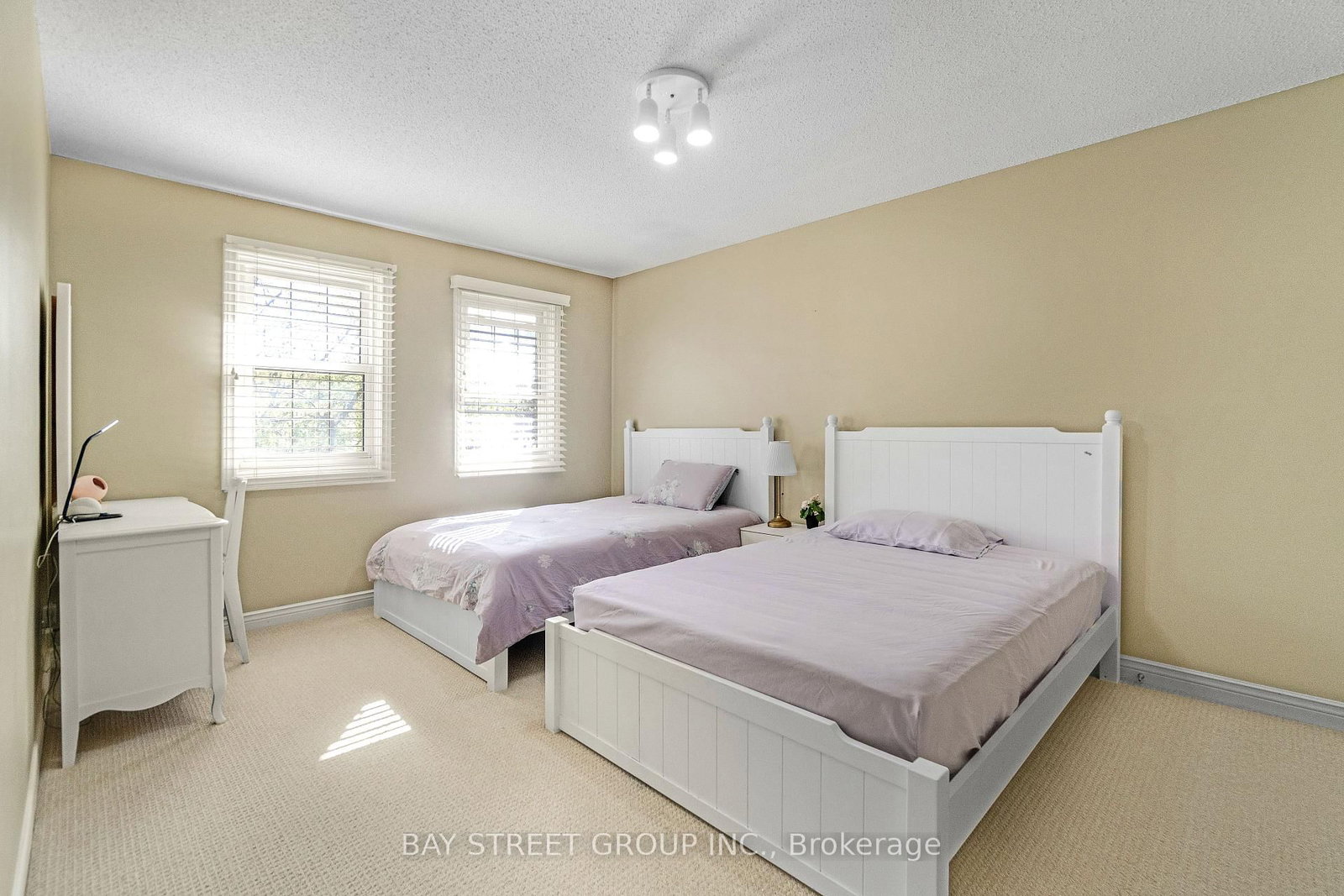 1305 Monks Passage • Oakville, ON photo 36