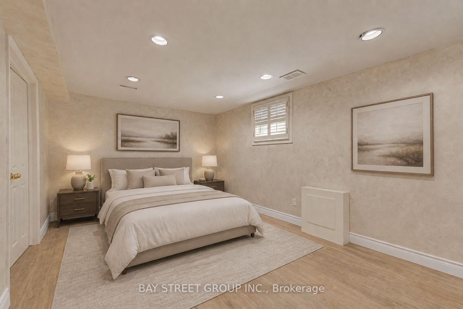 1305 Monks Passage • Oakville, ON photo 43