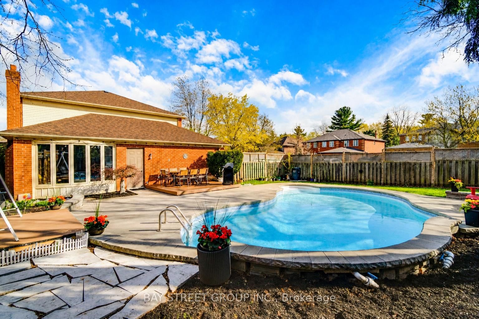 1305 Monks Passage • Oakville, ON photo 49