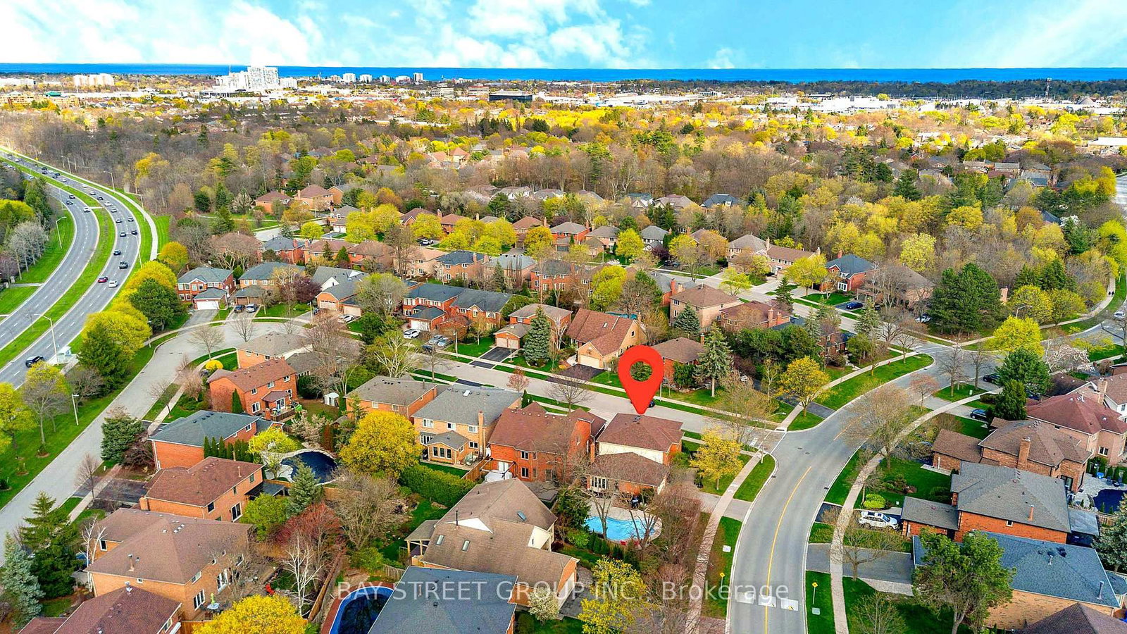 1305 Monks Passage • Oakville, ON photo 6