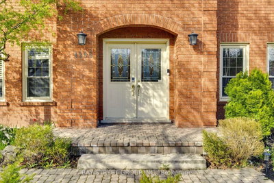 1305 Monks Passage • Oakville, ON photo 8