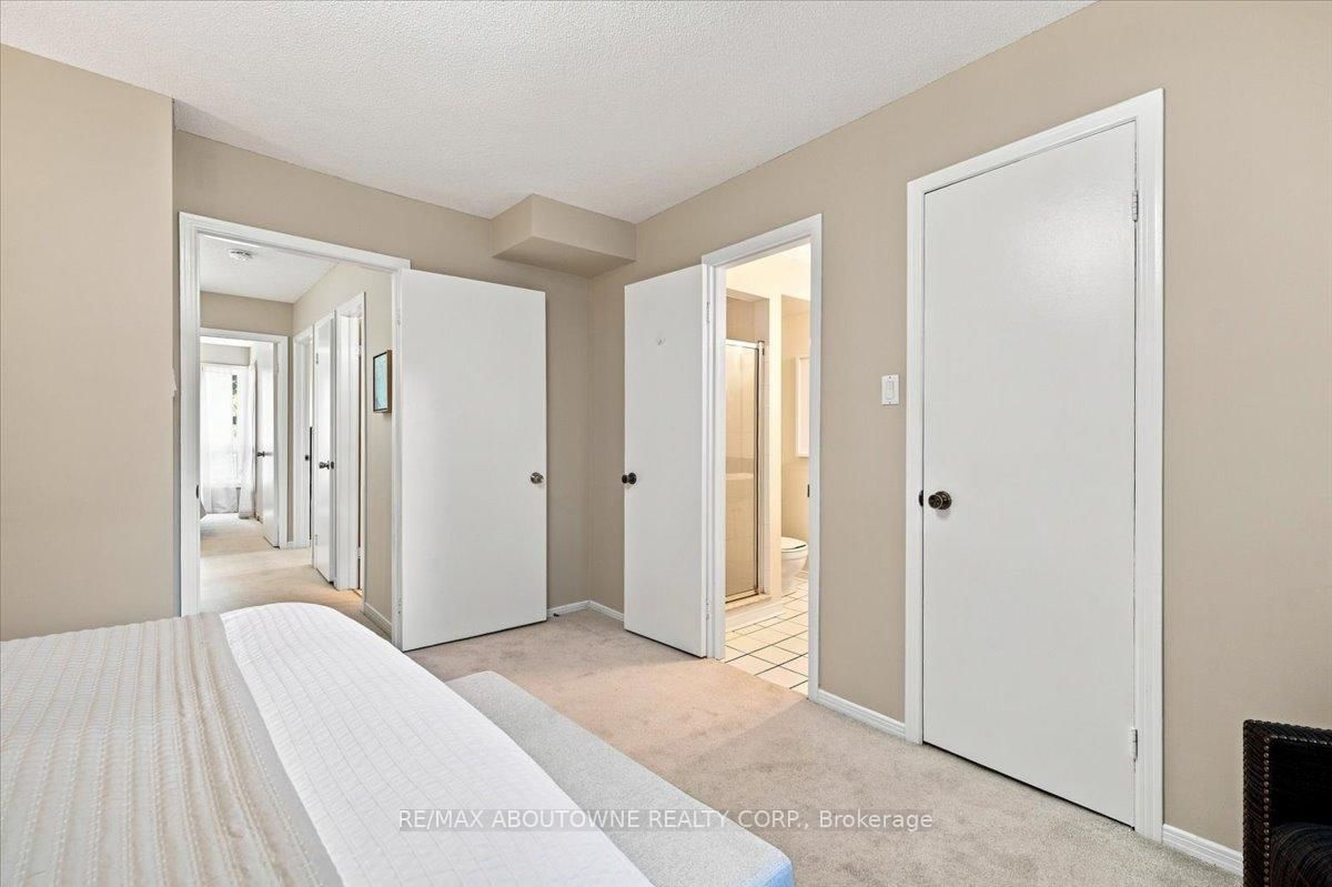 1250 Marlborough Court • #13 • Oakville, ON photo 20