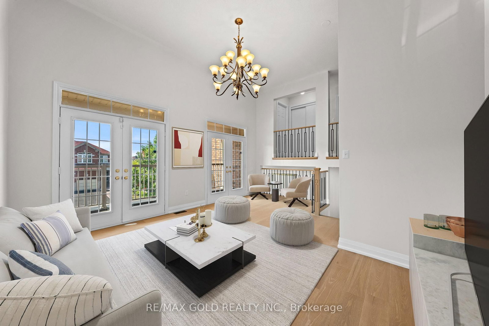 3 Tan Lane • Brampton, ON photo 11