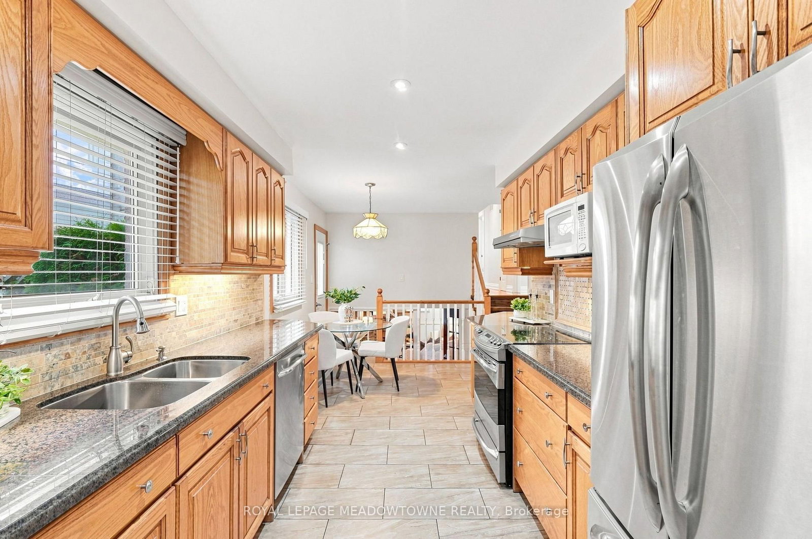 621 Moorelands Crescent • Milton, ON photo 8