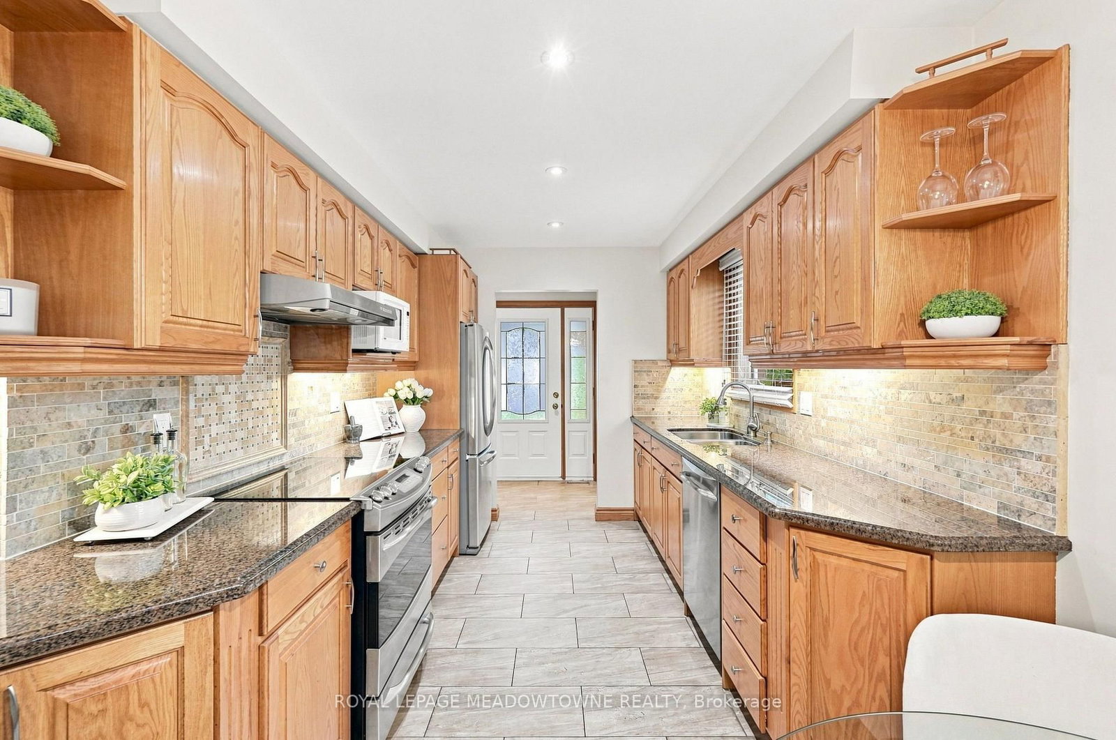 621 Moorelands Crescent • Milton, ON photo 9