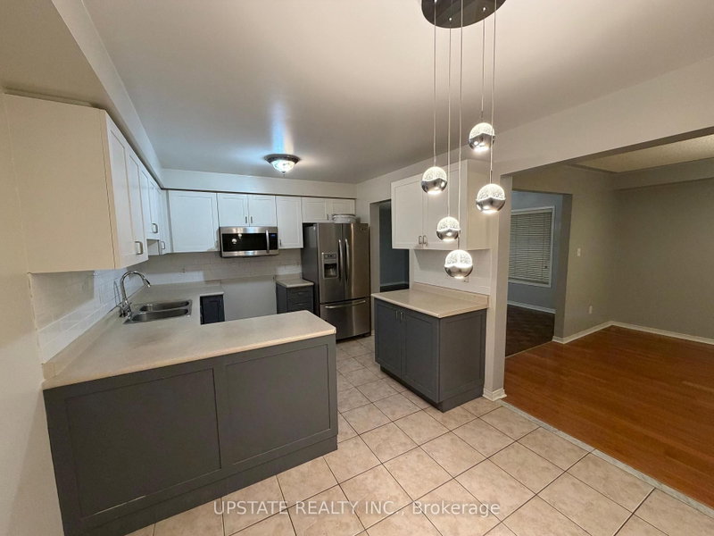 56 Luella Brampton,ON L7A 3H7 — Photo 5