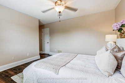496 Cusick Milton,ON L9T 0M9 — Photo 30