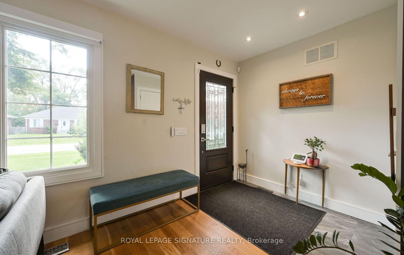 903 Johnathan Drive • Mississauga, ON photo 5