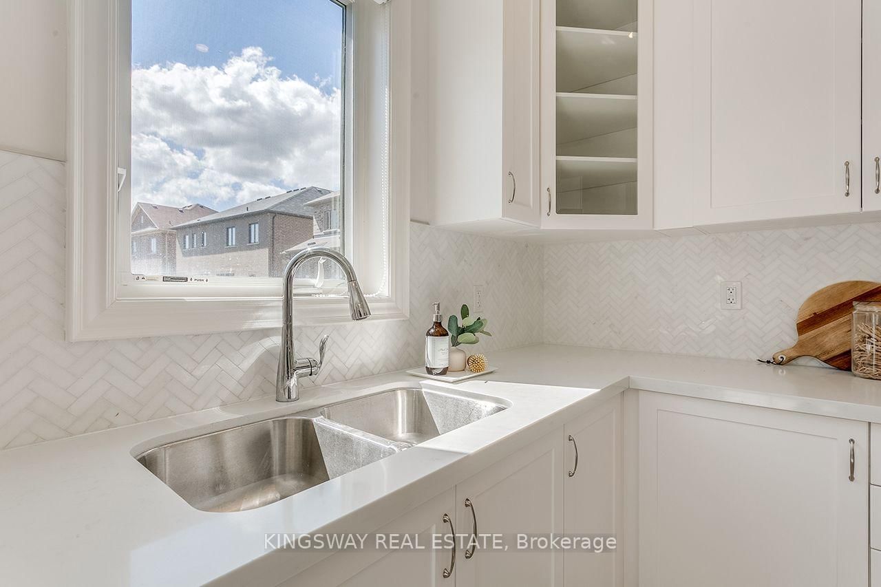 3226 William Rose Way • Oakville, ON photo 9