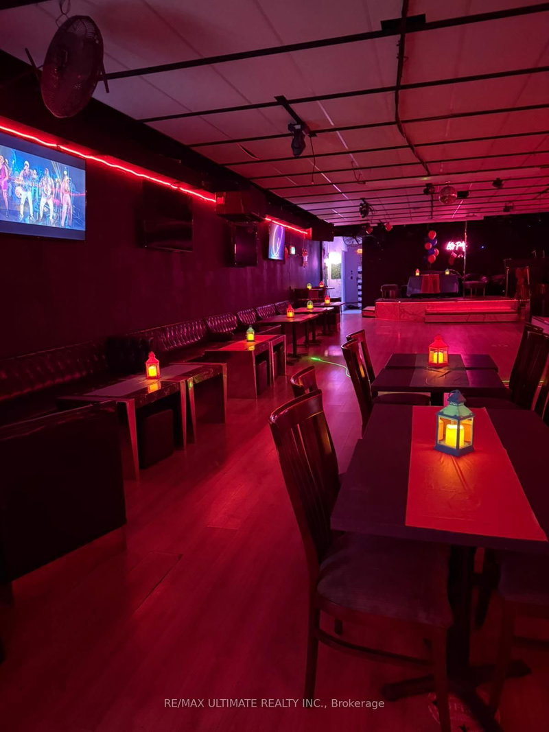 1355 St Clair Avenue, Toronto