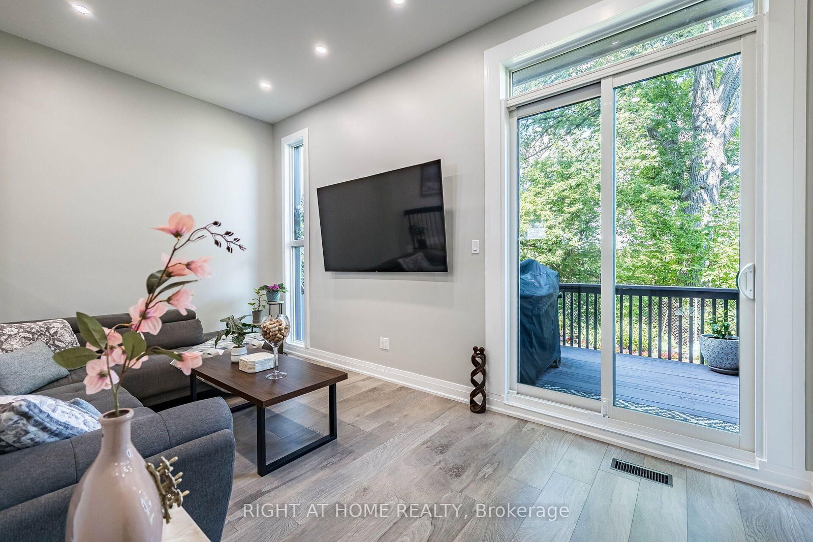 24 Reid Drive • #8 • Mississauga, ON photo 4