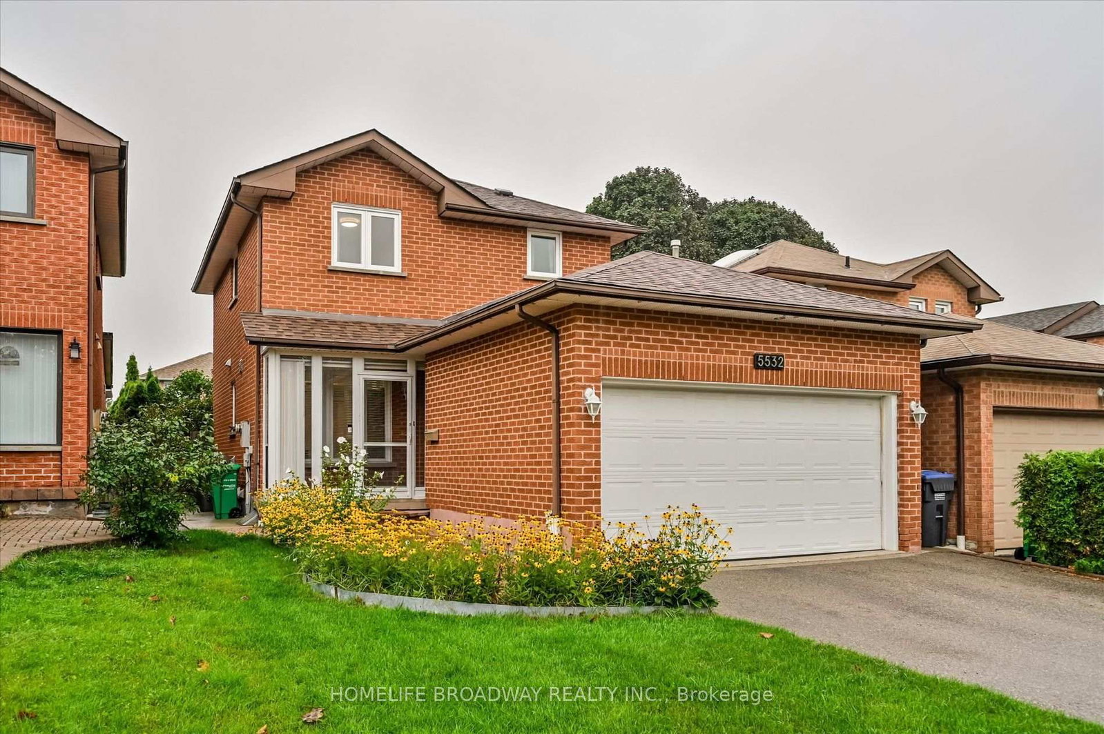 5532 Bourget Drive • Mississauga, ON photo 2