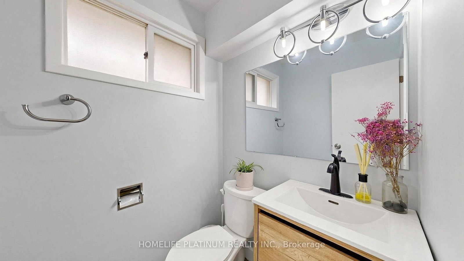 206 Mcmurchy Avenue S • Brampton, ON photo 22