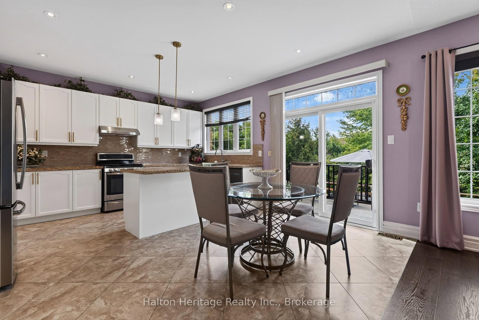 360 Holmes Crescent • Milton, ON photo 12