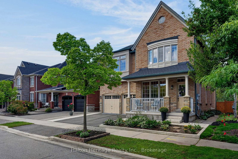 360 Holmes Crescent