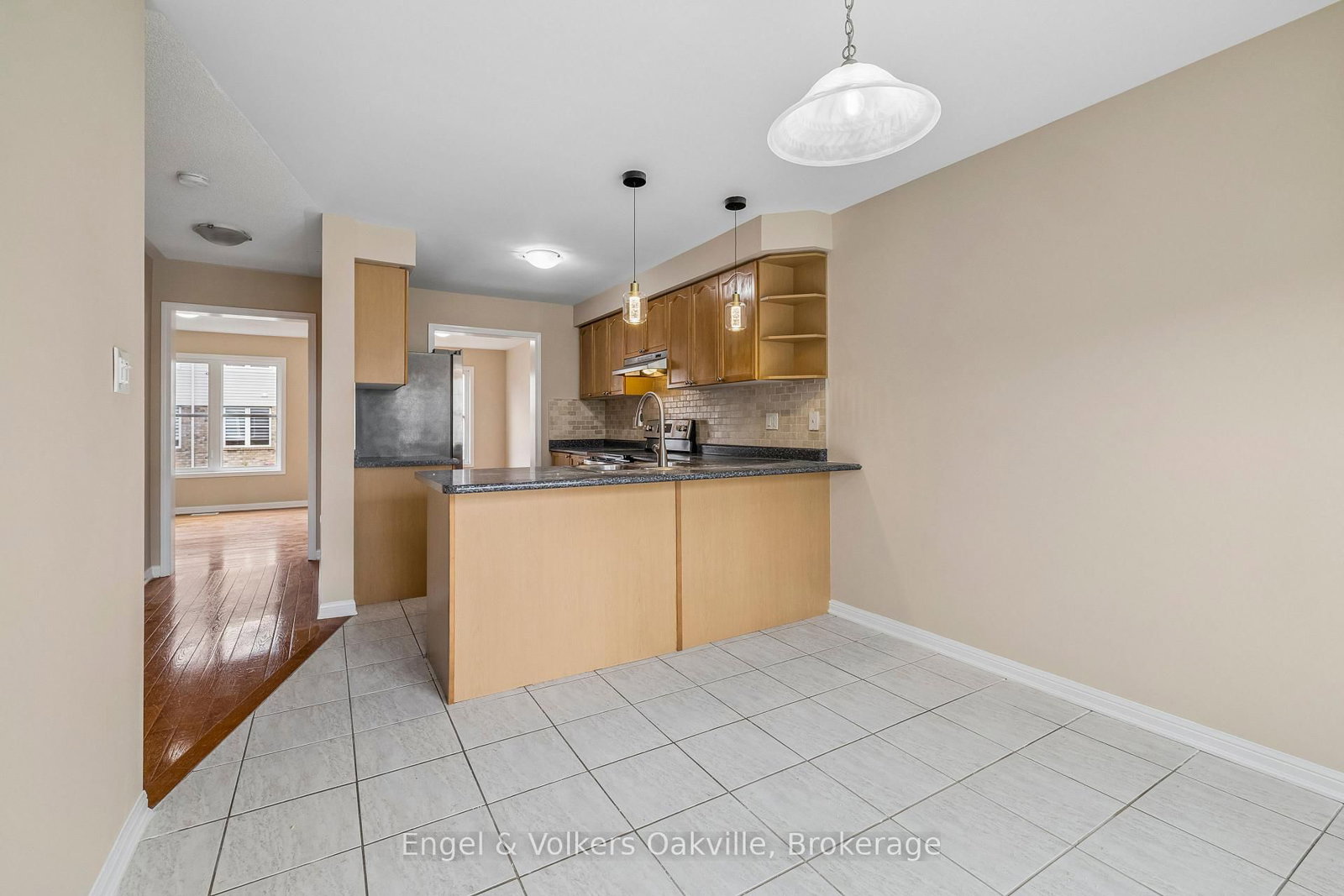 2408 Coho Way • Oakville, ON photo 11