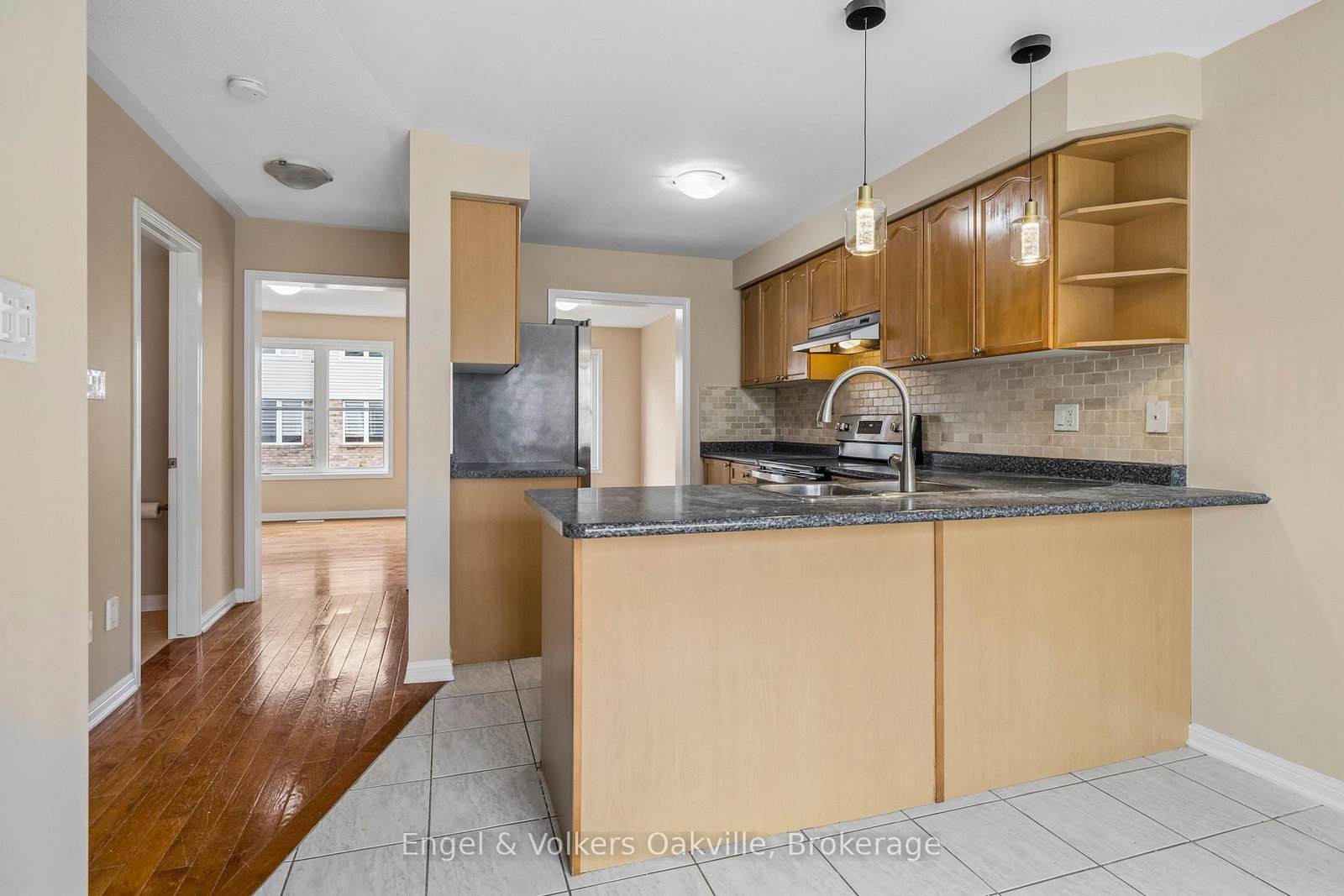 2408 Coho Way • Oakville, ON photo 13