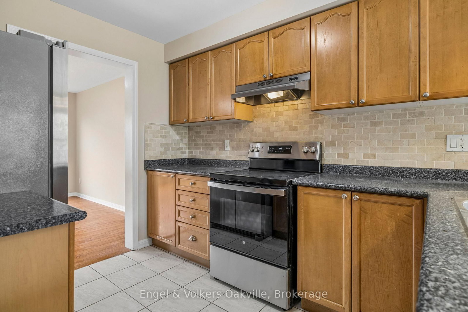 2408 Coho Way • Oakville, ON photo 14