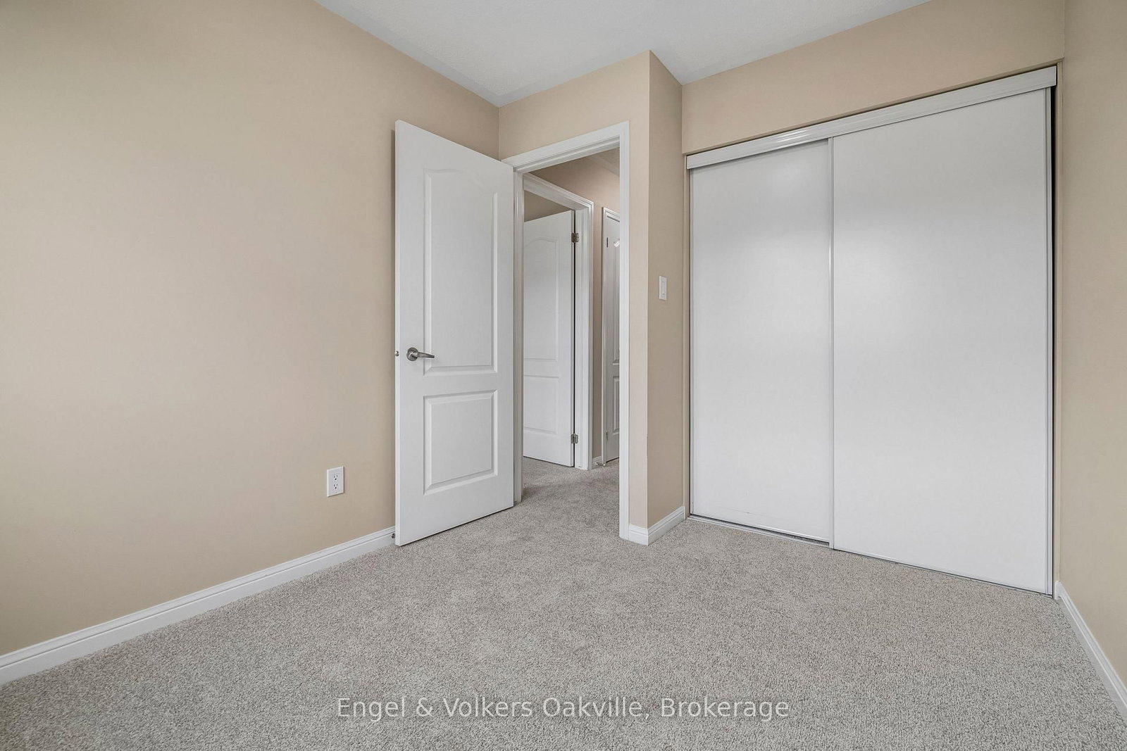 2408 Coho Way • Oakville, ON photo 40