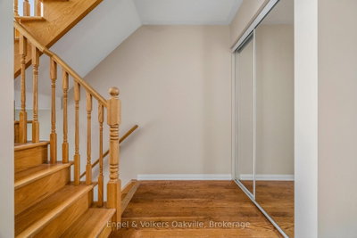 2408 Coho Way • Oakville, ON photo 6