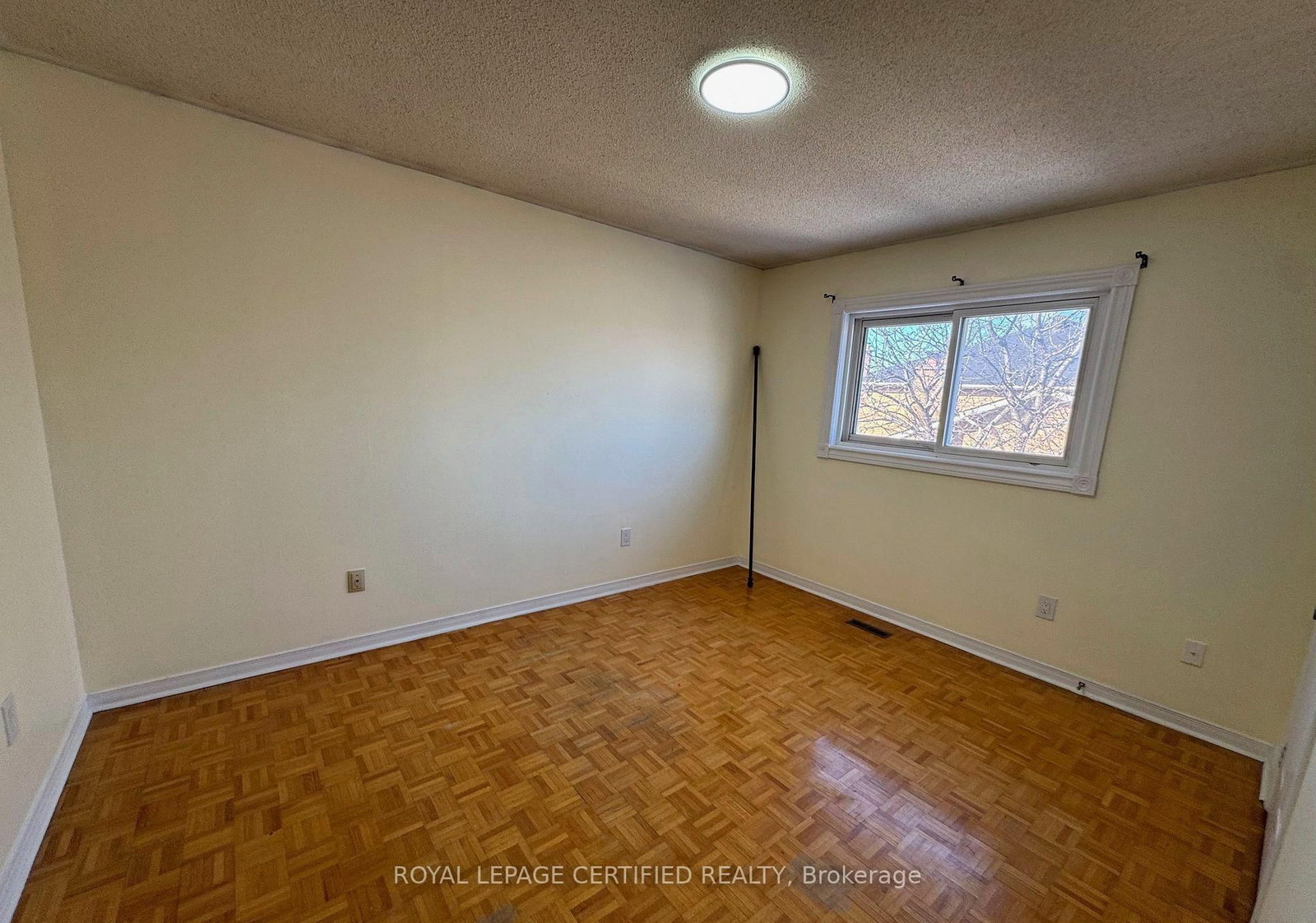 2nd Floor - 2 Kingsplate Crescent, Toronto 5
