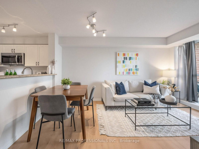 7 Michael Power Toronto,ON M9A 0A4 — Photo 11