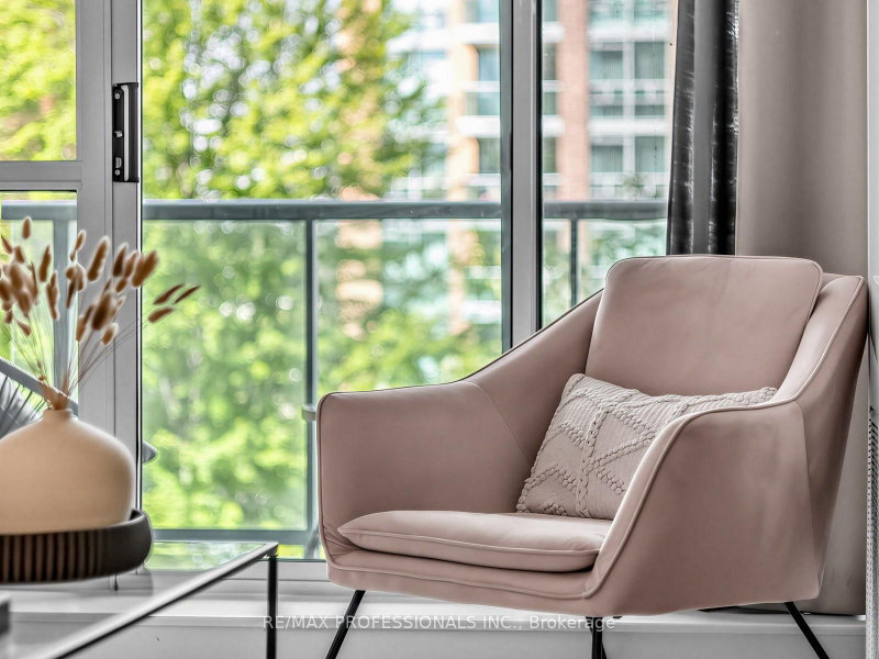 7 Michael Power Toronto,ON M9A 0A4 — Photo 20
