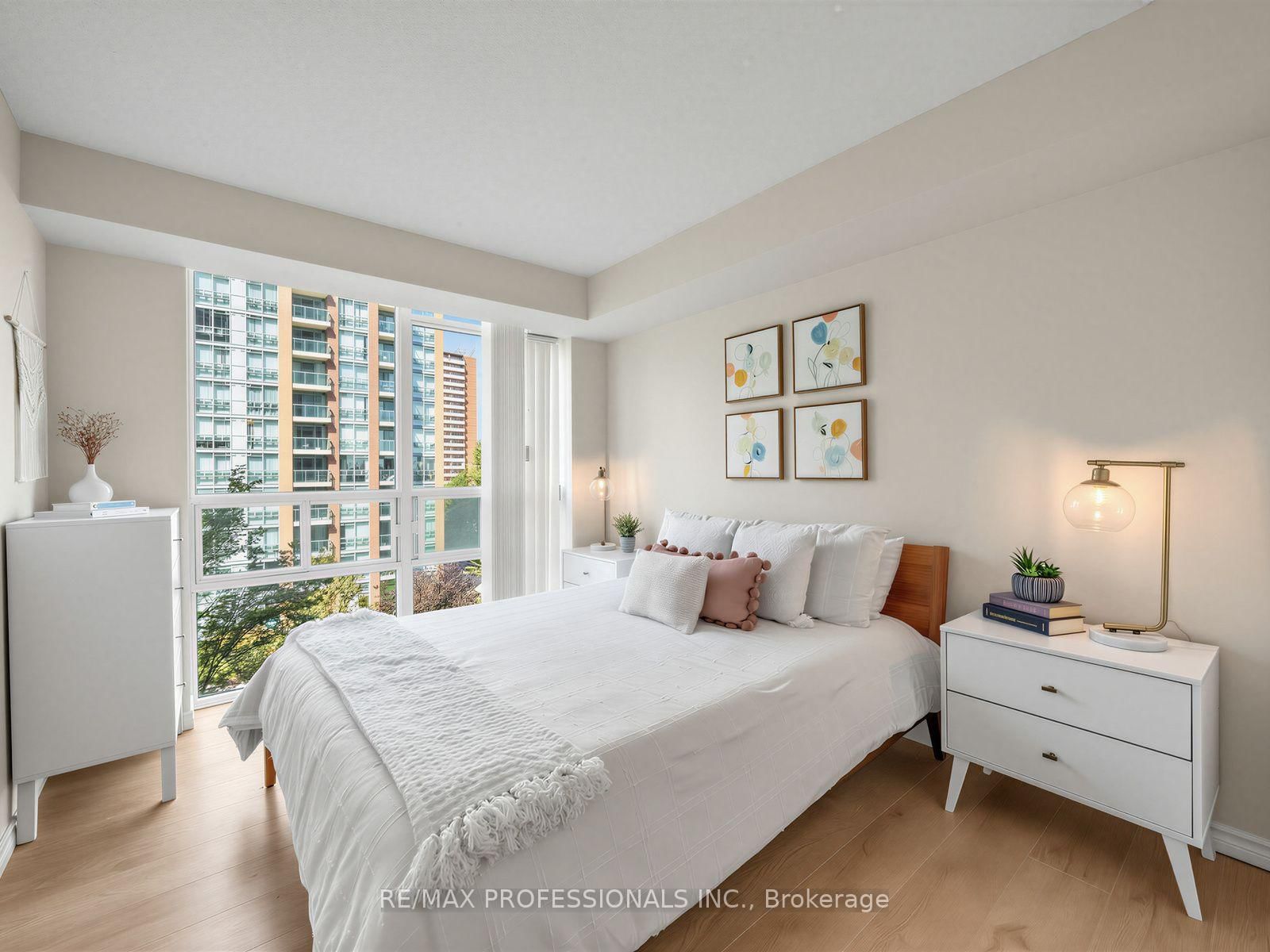 7 Michael Power Place • #509 • Toronto, ON photo 21