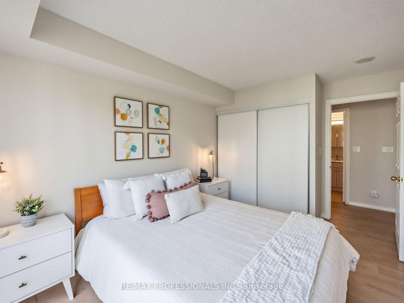 7 Michael Power Toronto,ON M9A 0A4 — Photo 24