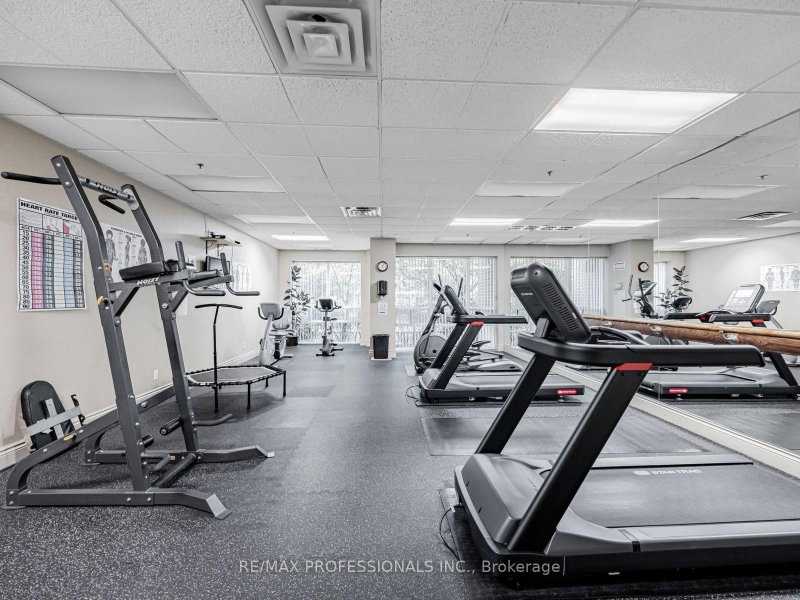 7 Michael Power Toronto,ON M9A 0A4 — Photo 35