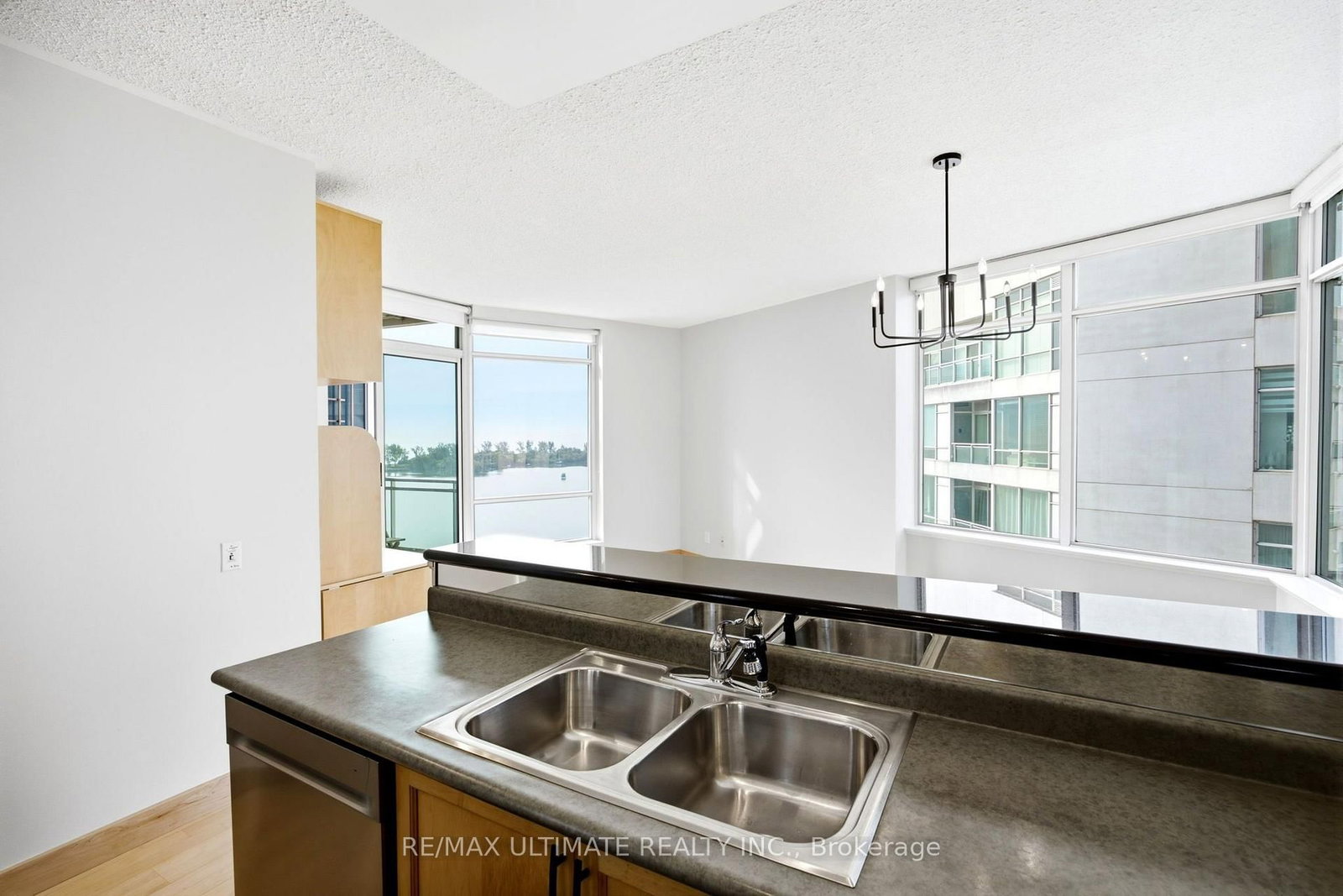 5 Marine Parade Drive • #1113 • Toronto, ON photo 10