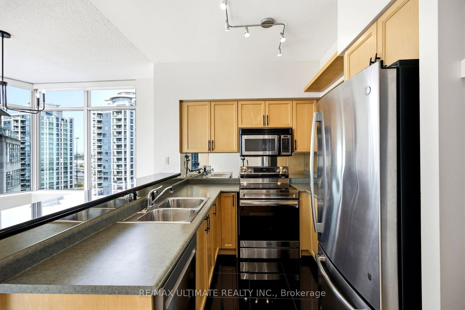 5 Marine Parade Drive • #1113 • Toronto, ON photo 11