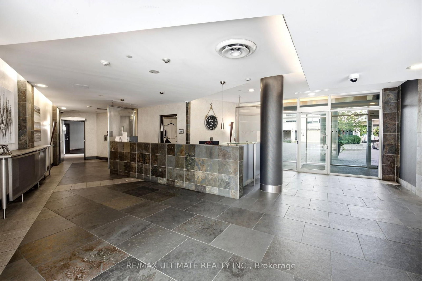 5 Marine Parade Drive • #1113 • Toronto, ON photo 3