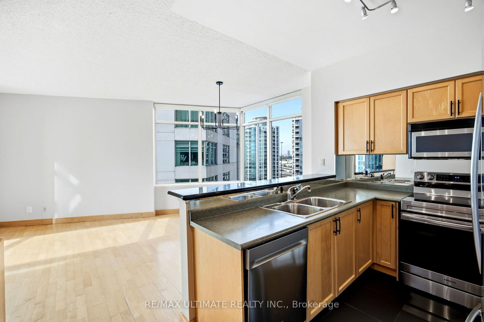 5 Marine Parade Drive • #1113 • Toronto, ON photo 9