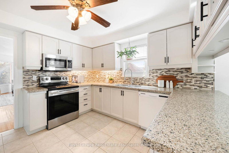 5581 Wheatland Mississauga,ON L5V 2E4 — Photo 29