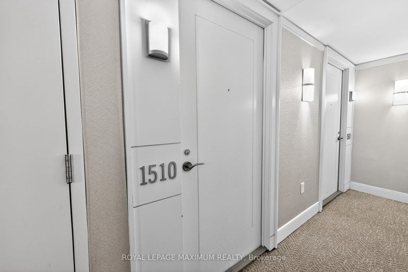 830 Lawrence Toronto,ON M6A 0B6 — Photo 11