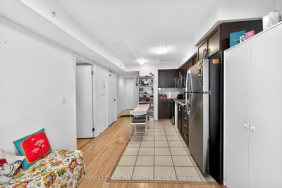 830 Lawrence Toronto,ON M6A 0B6 — Photo 18