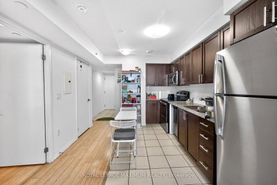 830 Lawrence Toronto,ON M6A 0B6 — Photo 19