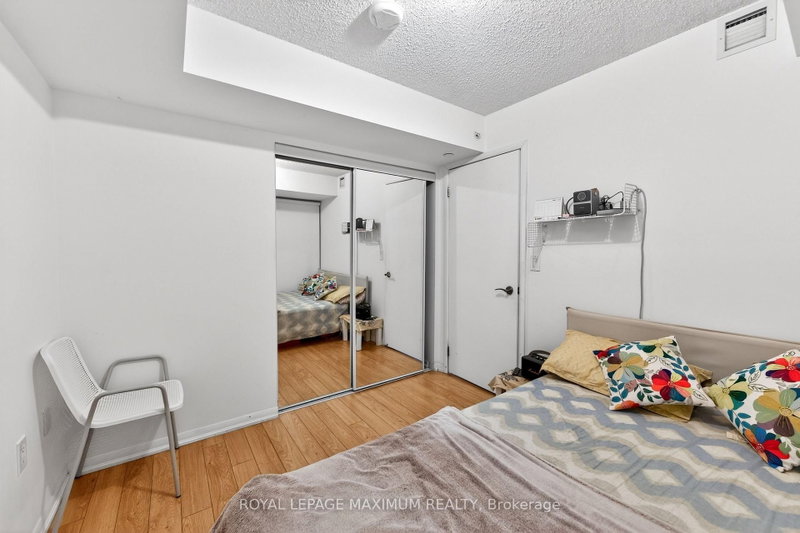 830 Lawrence Toronto,ON M6A 0B6 — Photo 24