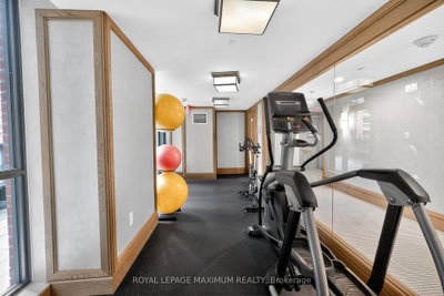 830 Lawrence Toronto,ON M6A 0B6 — Photo 37