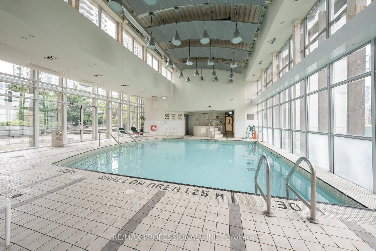 220 Burnhamthorpe Road W • #2004 • Mississauga, ON photo 15