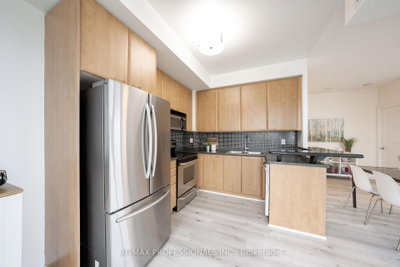 220 Burnhamthorpe Road W • #2004 • Mississauga, ON photo 4