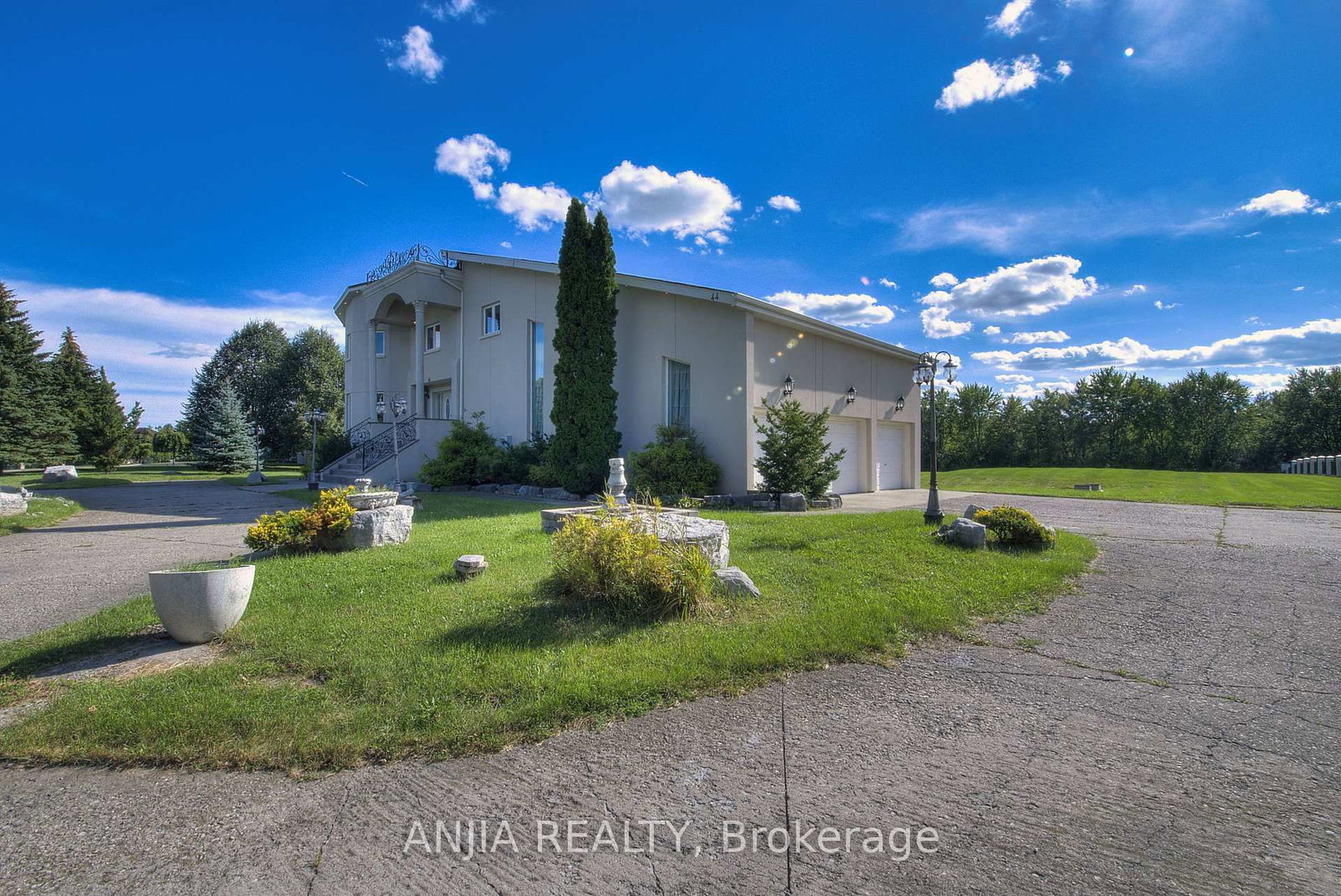 44 Bellini Avenue, Brampton
