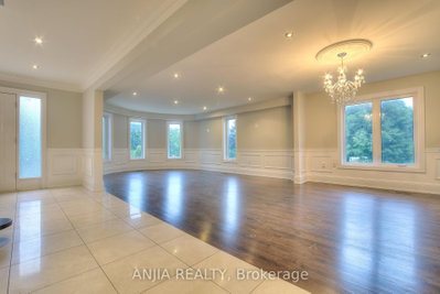 44 Bellini Brampton,ON L6P 0E2 — Photo 4