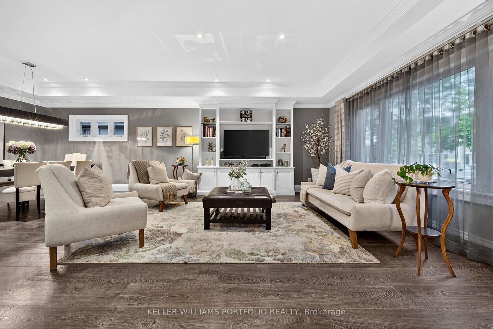 5 Northampton Drive • Toronto, ON photo 7