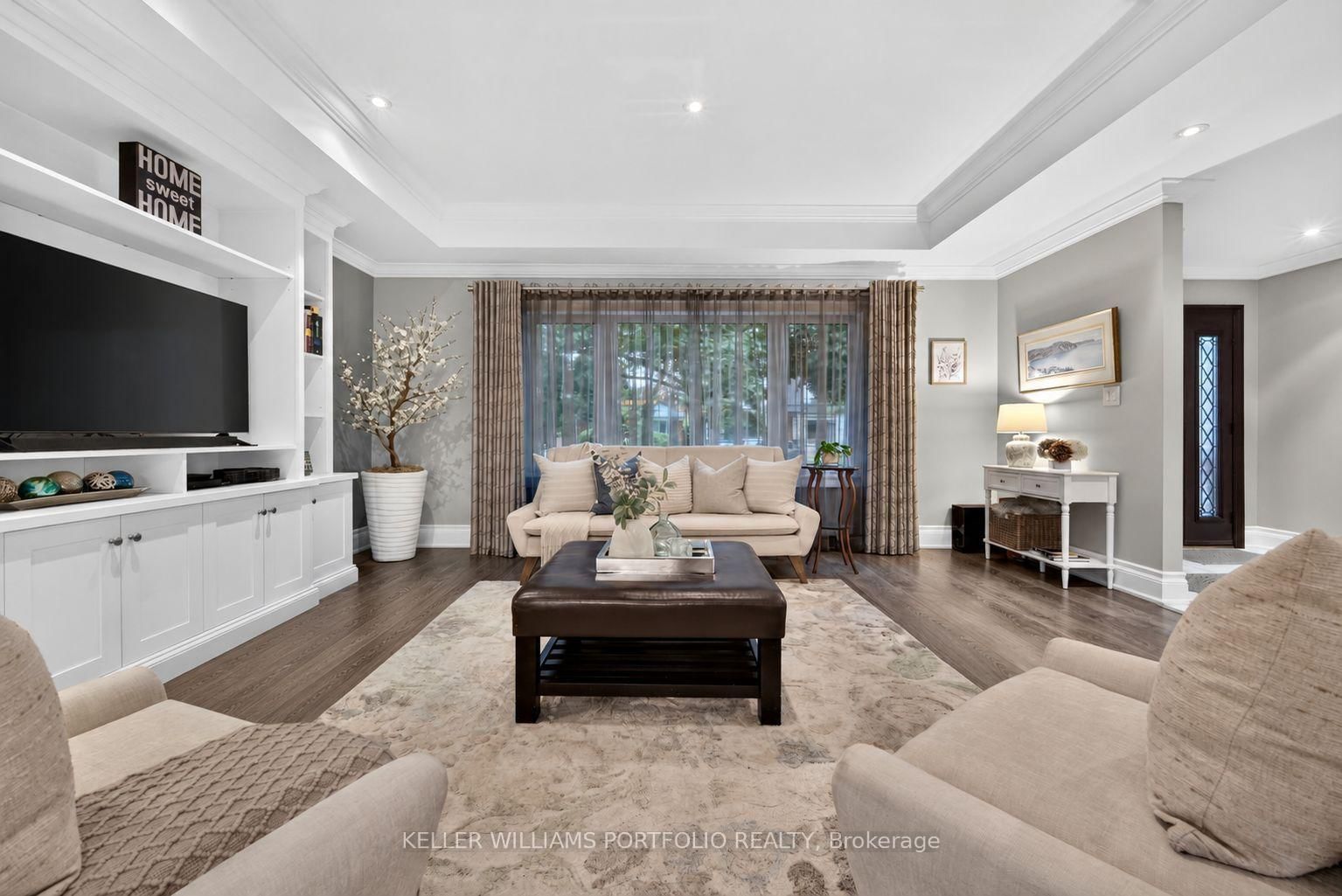5 Northampton Drive • Toronto, ON photo 8