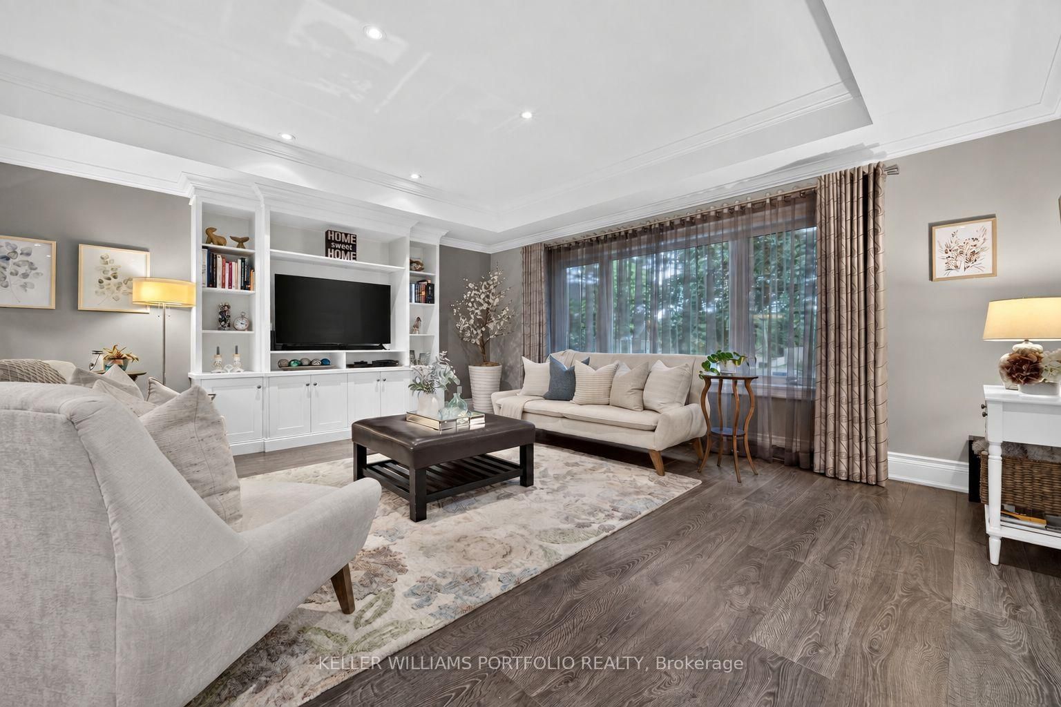 5 Northampton Drive • Toronto, ON photo 9