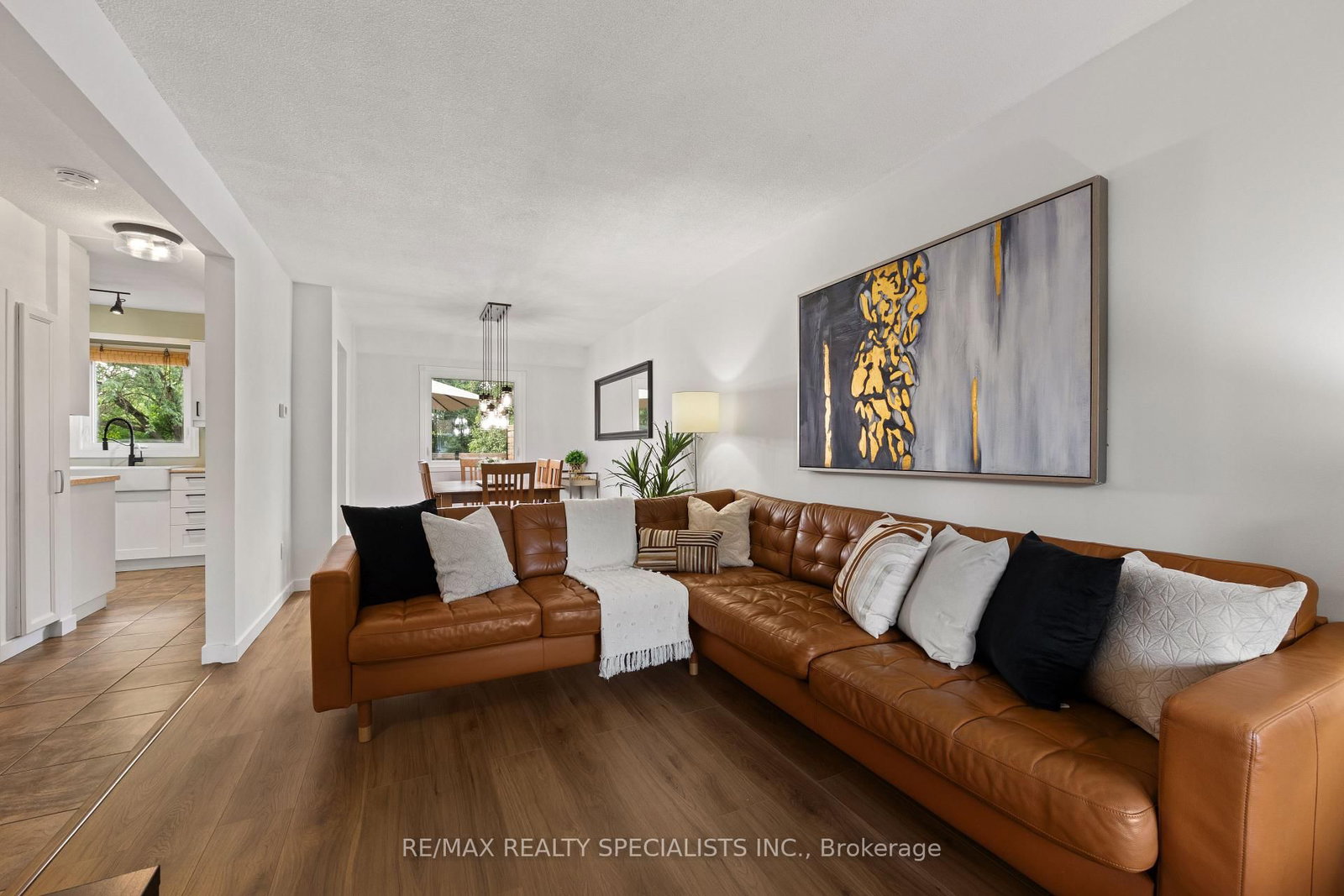 10 Lorraine Crescent • Brampton, ON photo 11