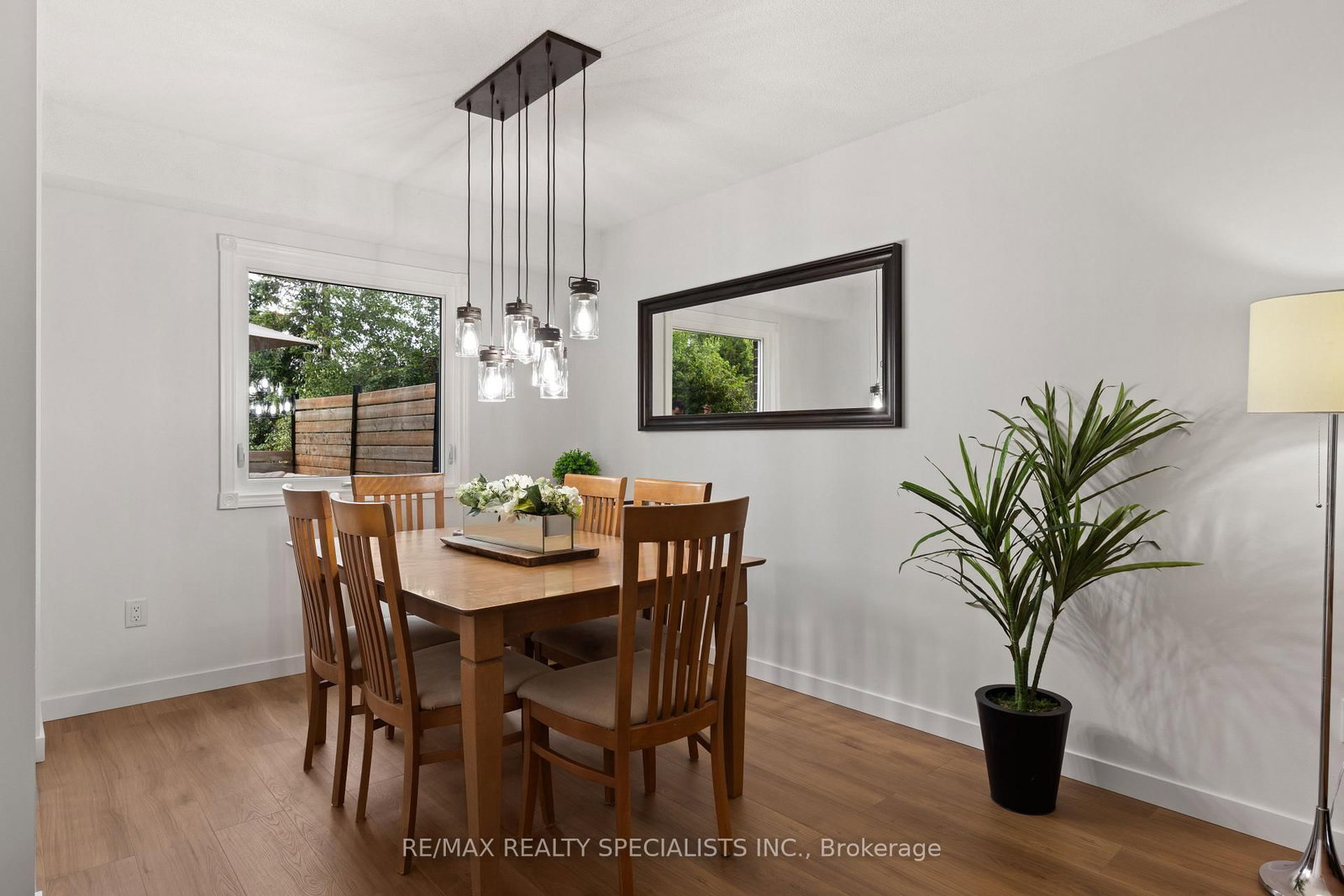 10 Lorraine Crescent • Brampton, ON photo 14