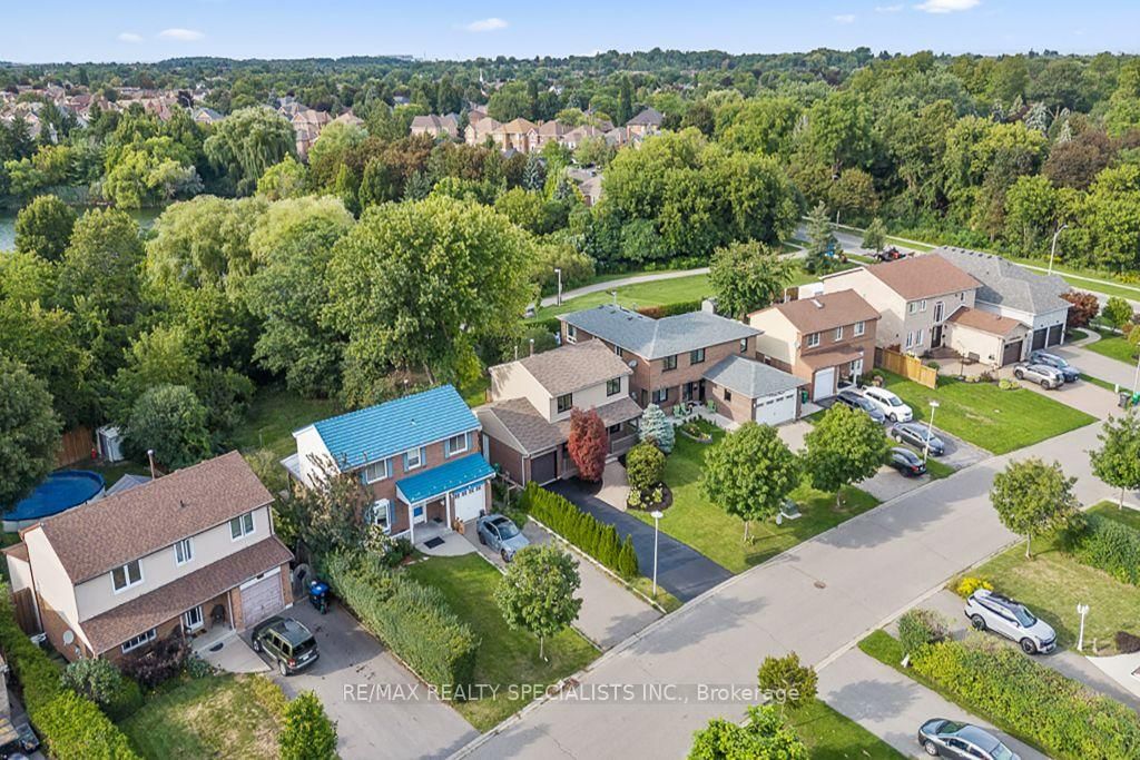 10 Lorraine Crescent • Brampton, ON photo 42